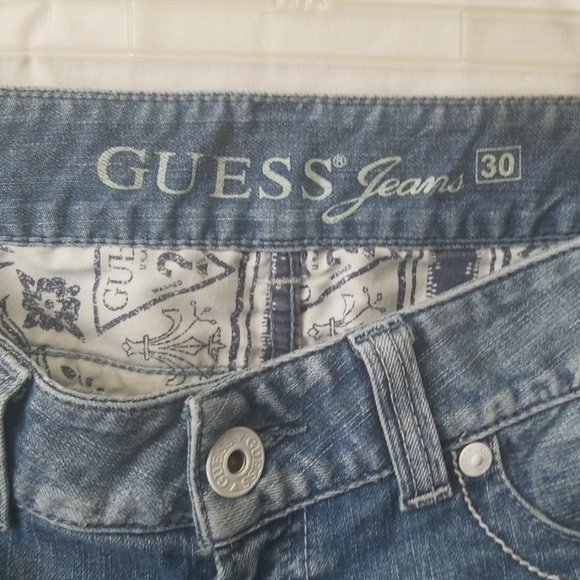 NWOT Guess Jean shorts - Picture 8 of 9